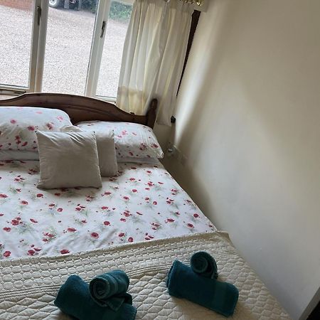 Beautiful 1-Bed House In Gloucestershire Westbury on Severn Bagian luar foto